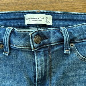 Abercrombie Mid-Rise Jean Legging size 26/2r
